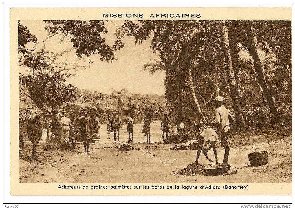 Cp ADJARA ( Missions Africaines 11 R CRILLON PARIS) DAHOMEY Enfant Acheteurs De Graines Palmistes  Sur La Lagune - Dahomey