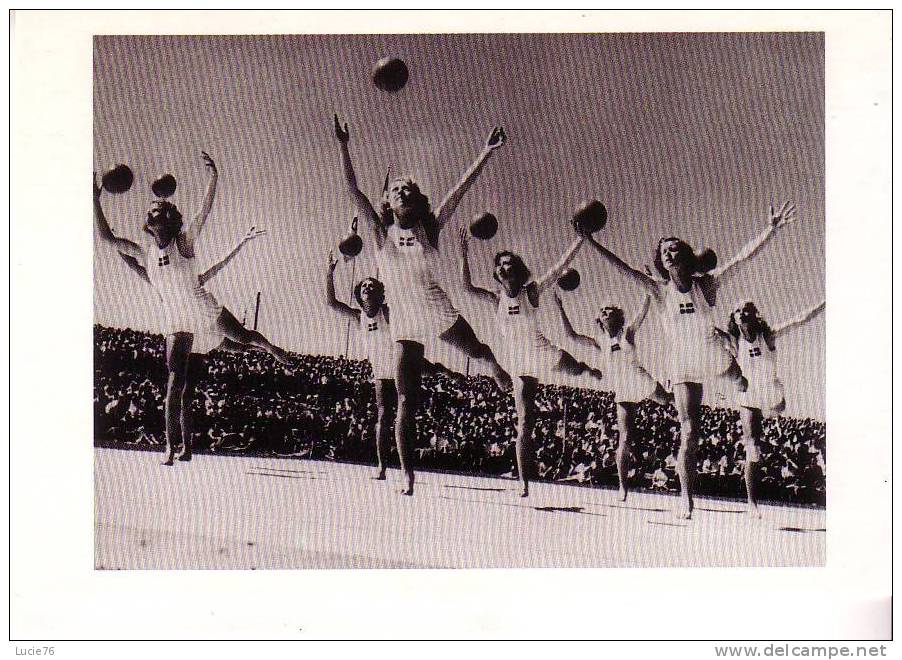 CPM -Collection Du  20ème Siècle -  Equipe Suédoise De Gymastique Féminine Aux Championnats Du Monde De 1950 - Gymnastics