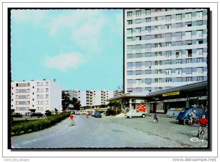 91 LONGJUMEAU, Rés. Voie Du Sud, Croix Breton, Centre Commercial, Arch Lechauguette, CPSM 10x15, Ed Cim, 2 CV, 1973, Pli - Longjumeau