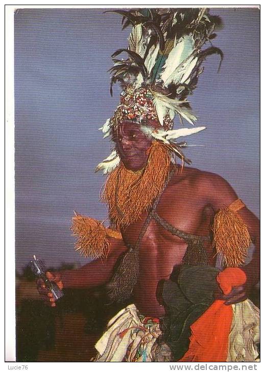 IMAGES DU GABON -  Danseur De La NYANGA  -   N°  A   214  F - Gabon