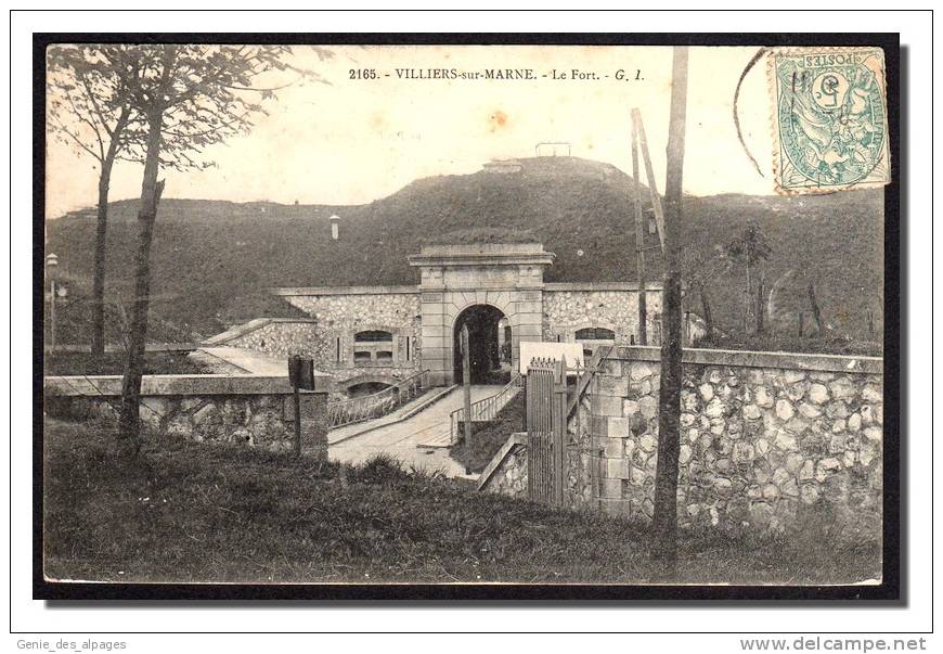 94  VILLIERS Sur MARNE, Le Fort, Voyagé En 190?, Ed GI 2165, Léger Pli Bord Droit, Rouille - Villiers Sur Marne