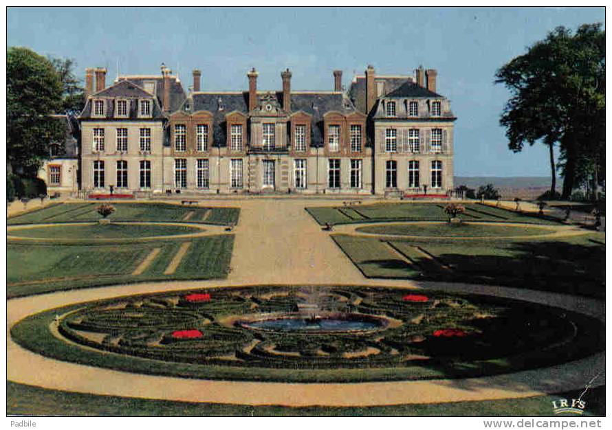 Carte Postale  78.  Thoiry  Le Chateau Trés Beau Plan - Thoiry