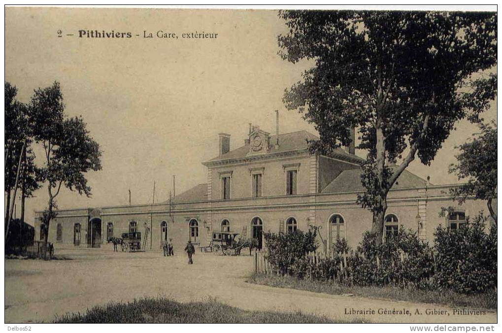 Pithiviers ( Loiret ) - La Gare, Extérieur - Pithiviers
