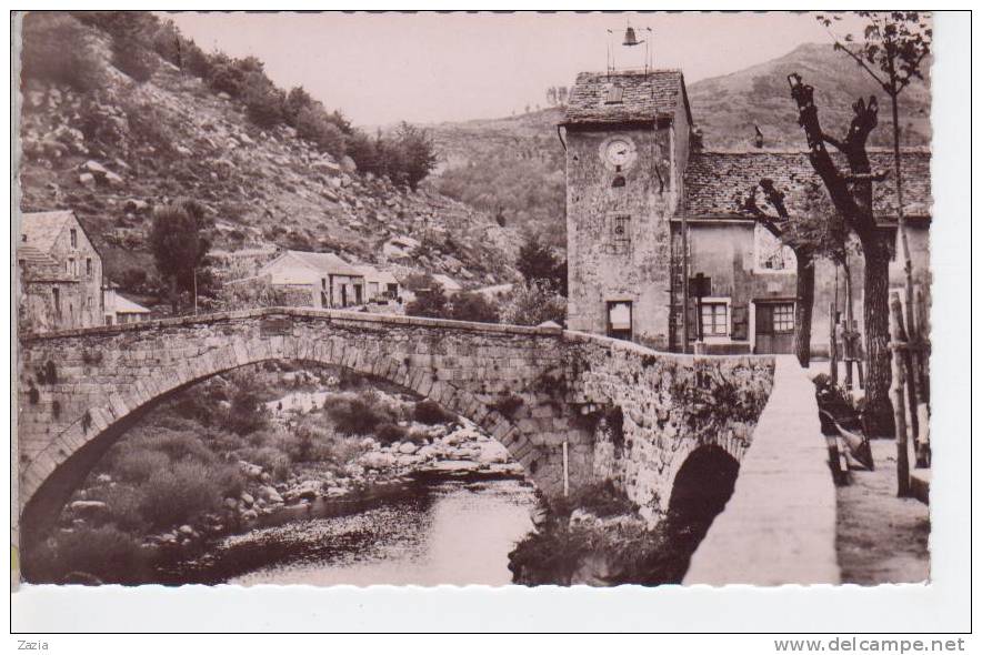 48.032/LE PONT DE MONTVERT - Pont Et Tour De L'horloge (cpsm N°41) - Le Pont De Montvert