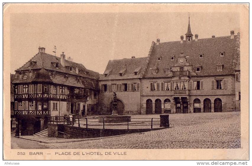 CPA Belle Carte Postale FRANCE BARR Place De L'Hôtel De Ville - Animée - Barr