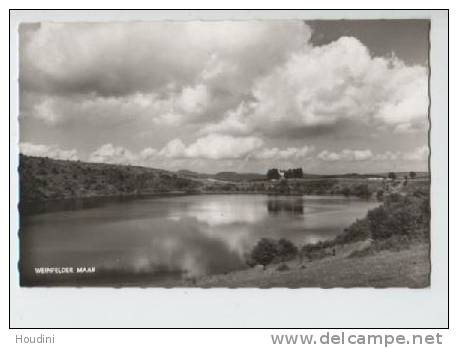 Weinfelder Maar Bei Daun In Der Eifel - Daun