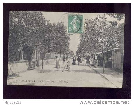 30291 Riva Bella La Rue De La Mer édit.ND N° 25 Animée Marchand De Cartes Postales  Belle Carte - Riva Bella