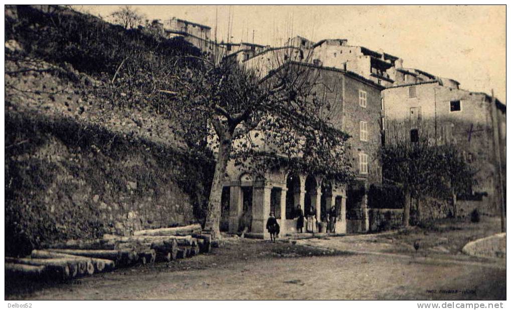 Callas - Boulevard Des Poilus Et Le Lavoir - Callas