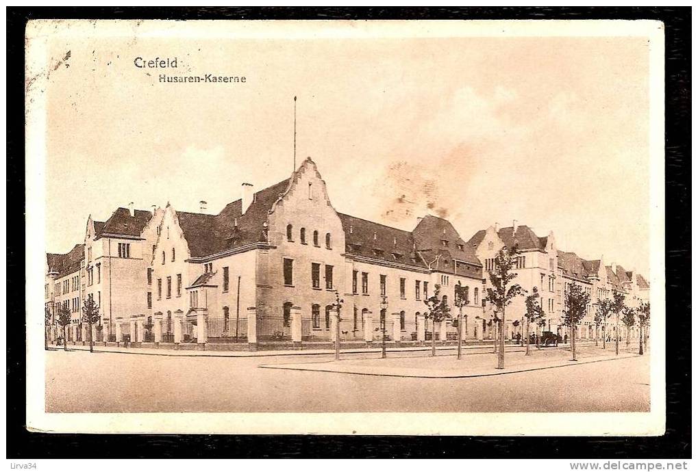 CPA ANCIENNE- ALLEMAGNE- CREFELD- LA CASERNE DES HUSSARDS EN TRES GROS PLAN- PETITS ARBRES - Krefeld