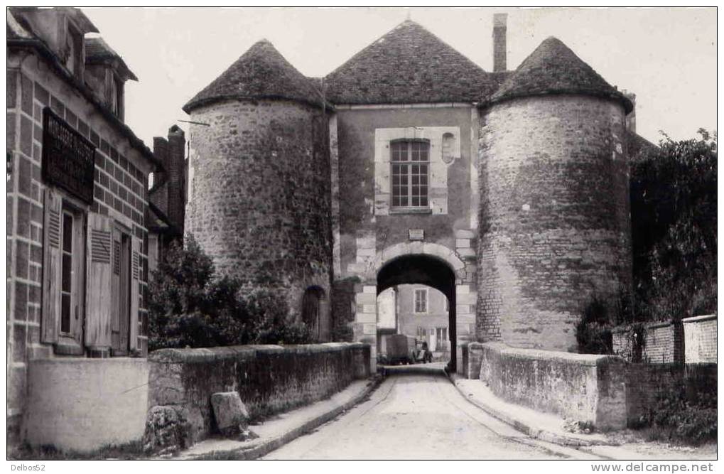 Ervy - Le - Châtel , Porte Saint - Nicolas - Ervy-le-Chatel