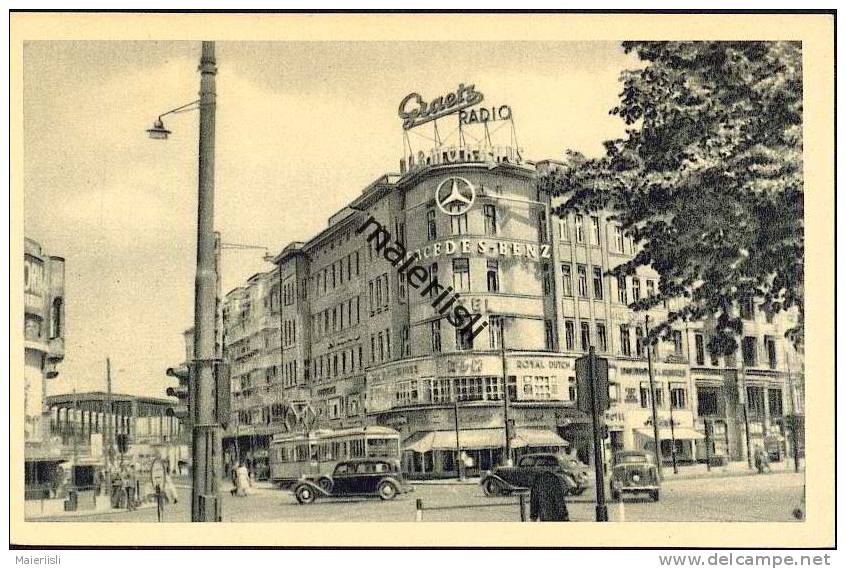 Berlin - Kurfürstendamm - Joachimstalerstrasse - Charlottenburg