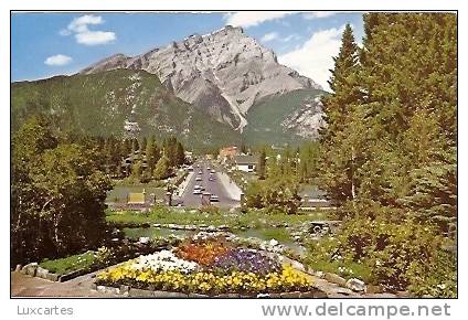 CASCADE MOUNTAIN. BANFF - Banff