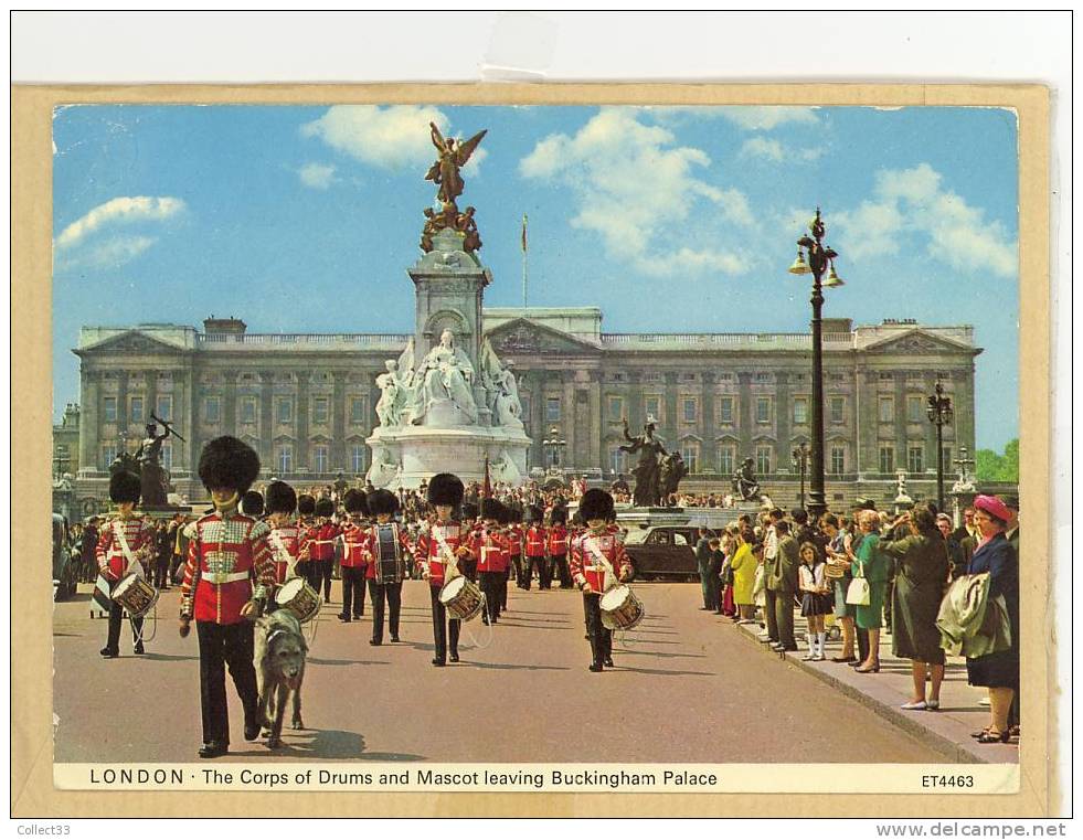 Londres - Tambours Et Mascotte De La Garde Irlandaise, Pais De Buckingham - CPM 1971 - Ed Skilton N° ET4463 - Buckingham Palace
