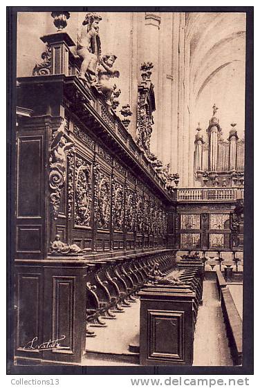 VAR - Saint Maximin - Basilique - Partie Droite Des Stalles Avec Dans Le Fond, L'orgue - Saint-Maximin-la-Sainte-Baume