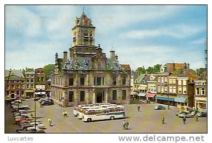 DELFT. MARKT EN RAADHUIS. - Delft