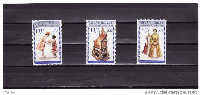 Fidji 1977 , Michel  358/60 , Neufs** - Fiji (1970-...)