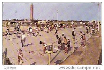 WEST GAMES AREA. JONES BEACH.........LONG ISLAND - Long Island