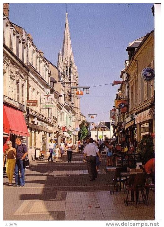 LILLEBONNE -  La Rue Gambetta - - Lillebonne