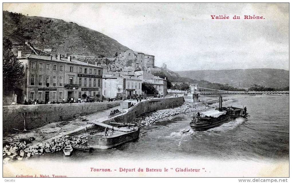 Départ Du Bateau " Le Gladiateur" - Tournon