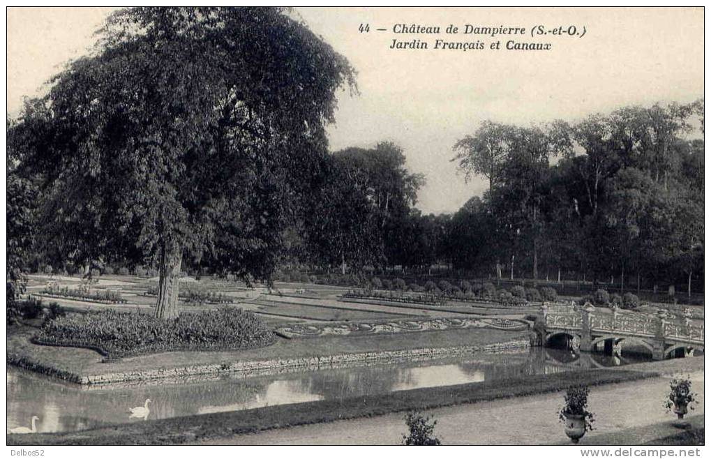 Château De Dampierre - Jardin Français Et Canaux - Dampierre En Yvelines