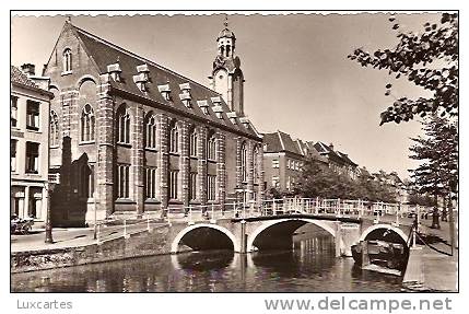 LEIDEN. UNIVERSITEIT.. - Leiden