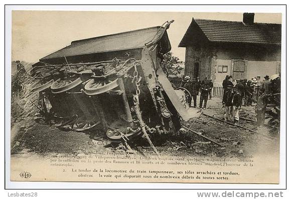 CPA 78.-VILLEPREUX-LES-CLAYES.-Catastrophe Ferroviaire.-MOD 58 - Les Clayes Sous Bois