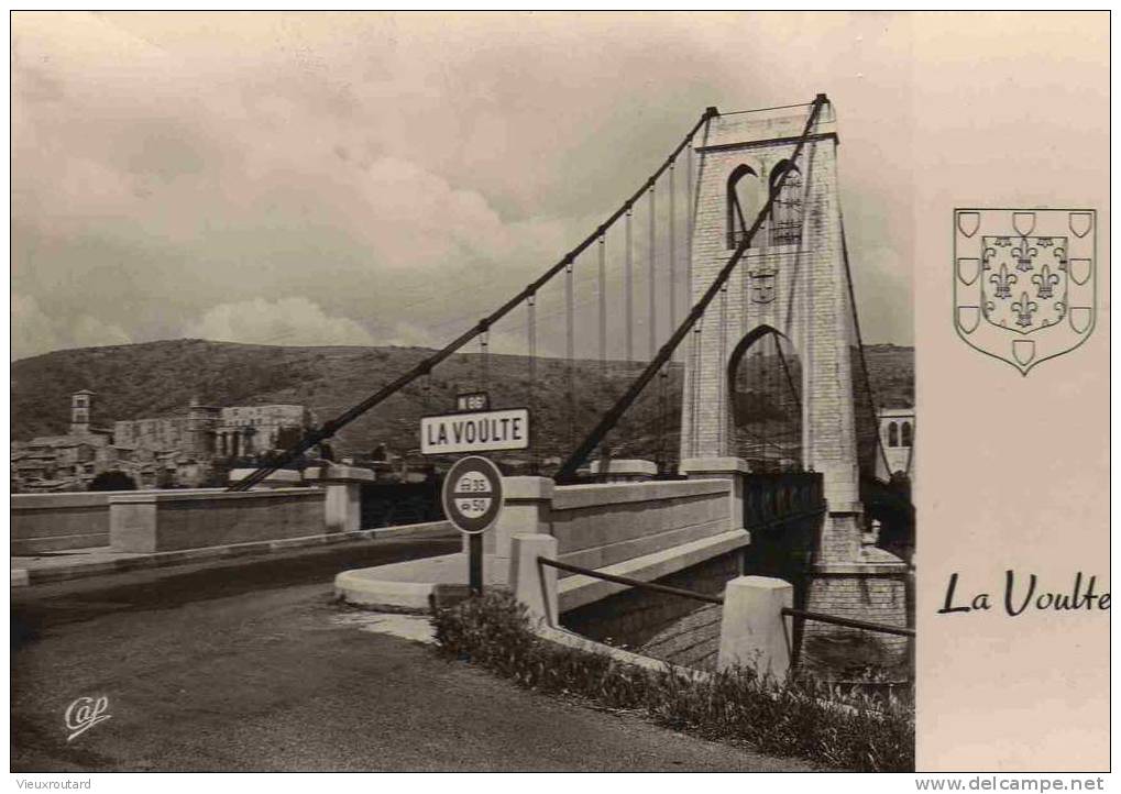 CPSM.  LA VOULTE SUR RHONE. L´ENTREE DE LA VILLE. ANNEE 50/60. DENTELLEE. - La Voulte-sur-Rhône