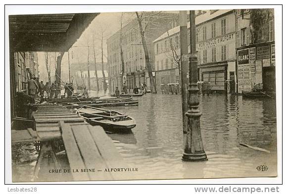 CPA 94.-ALFORTVILLE.-ANIME.-CRUE DE LA SEINE.Thèmes.-Inondations.-.-MOD 128 - Alfortville