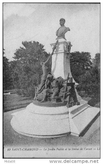 42. SAINT CHAMOND.  LE JARDIN PUBLIC ET LA STATUE DE CARNOT. - Saint Chamond