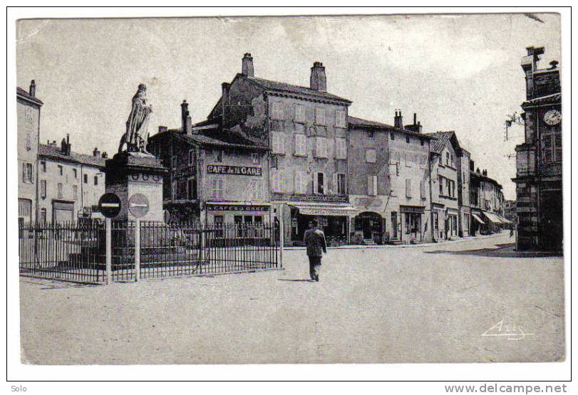 PONT DE VAUX - Place Joubert - Pont-de-Vaux