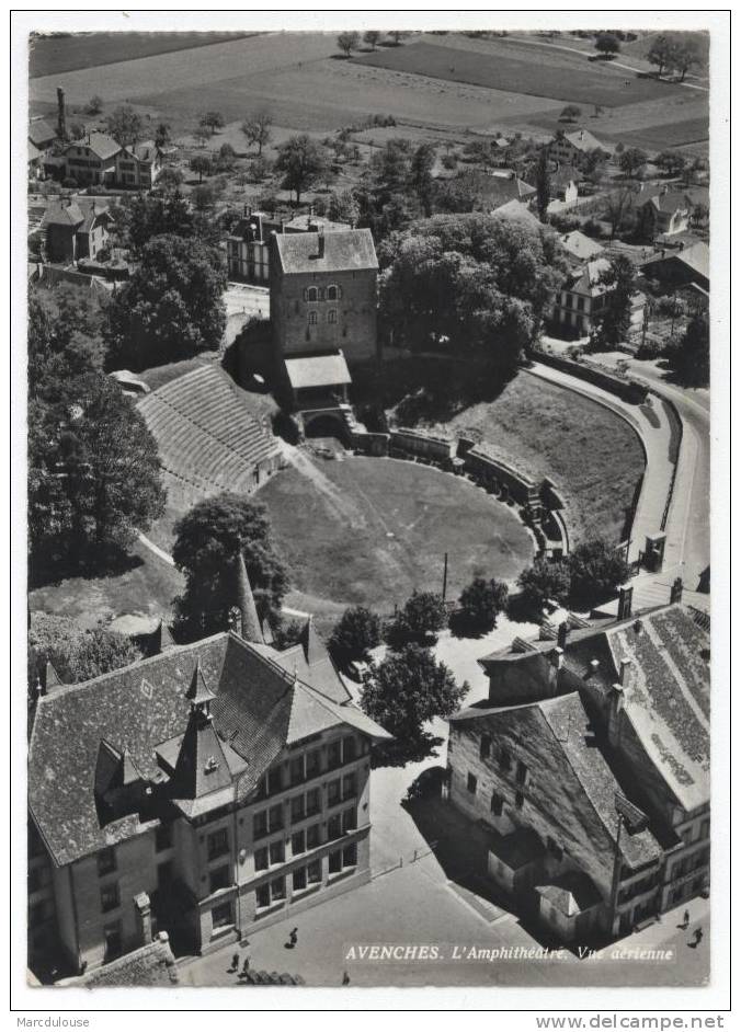 Avenches. L´amphithéâtre. Vue Aérienne. - Avenches