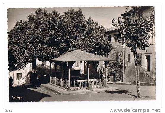 La Garde Freinet, Place Du Marché - La Garde Freinet