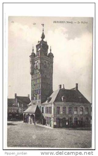 59 BERGUES * Le Beffroi * Belle CPA - Bergues