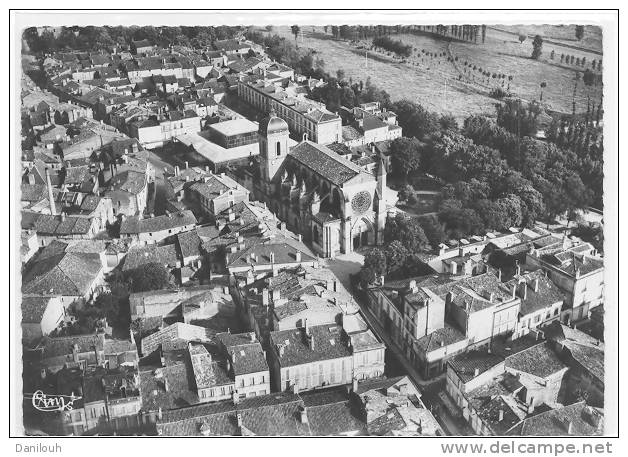 47/ FL / MARMANDE, Quartier De La Cathédrale, CPSM, Combier édit N° 89 - Marmande