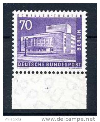 Berlin  Schiller Theatre  YV:134     Mi 152     Cote 32 E - Théâtre