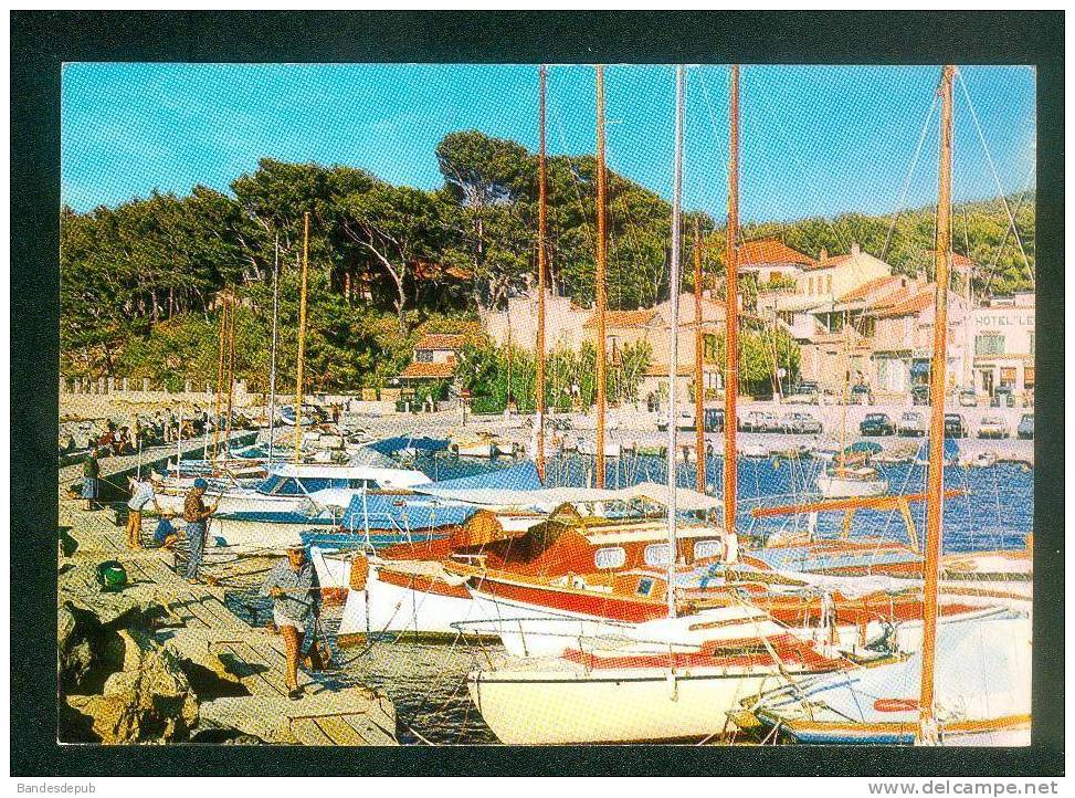 CPSM - Saint Cyr - Les Lecques ( 83) - Port De La Madrague ( Animée Pecheur Ed. ARIS) - Saint-Cyr-sur-Mer