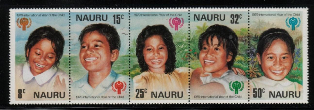 NAURU 1979 INTERNATIONAL YEAR OF THE CHILD STRIP OF 5 NHM - Nauru