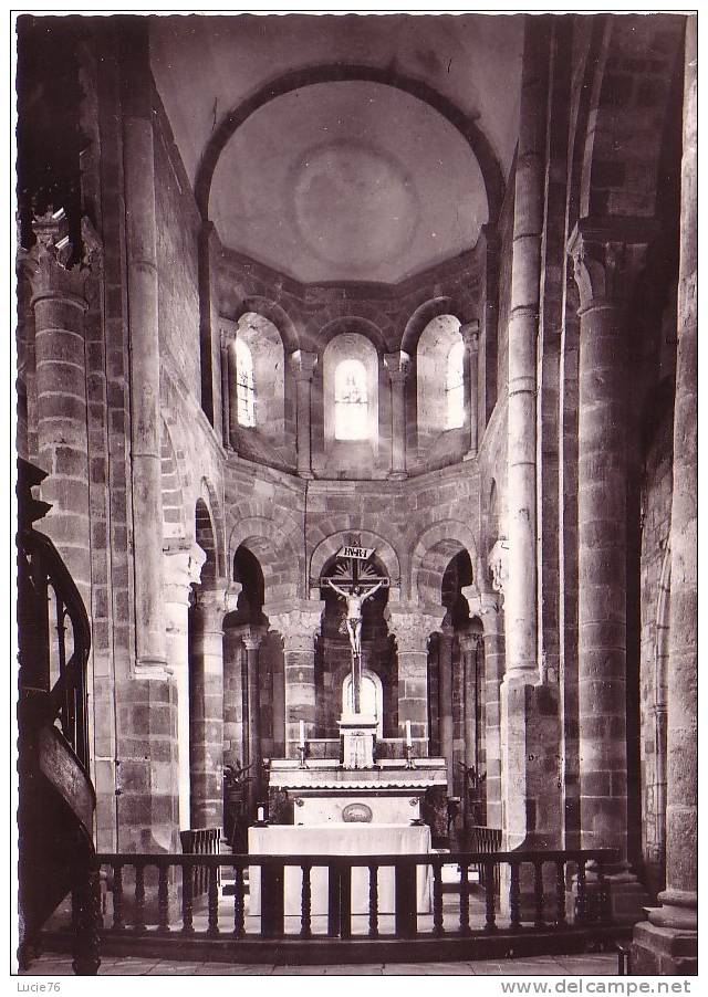 BOZOULS - Eglise Romane Du XIIè S. - Choeur Roman Auvergnat  - N°  3 - Bozouls