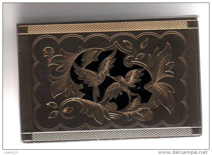 MINAUDIERE - 2308 - METAL DORE - DANS SON ETUI TISSU ET SON CARTONNAGE D'ORIGINE - MOTIF D'OISEAUX - POUDRIER - GLACE - - Materiale Di Profumeria