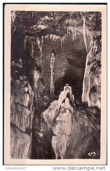 TARN ET GARONNE - Saint Antonin - Grotte Du Bosc - La Grande Stalagmite - Saint Antonin Noble Val