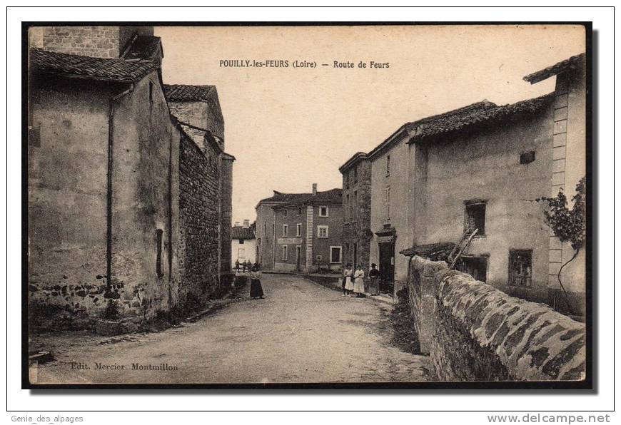 42 POUILLY Les FEURS, Route De Feurs, Animée, Ed Mercier, Dos Div Vierge, Pli Angle Inf.G. - Feurs