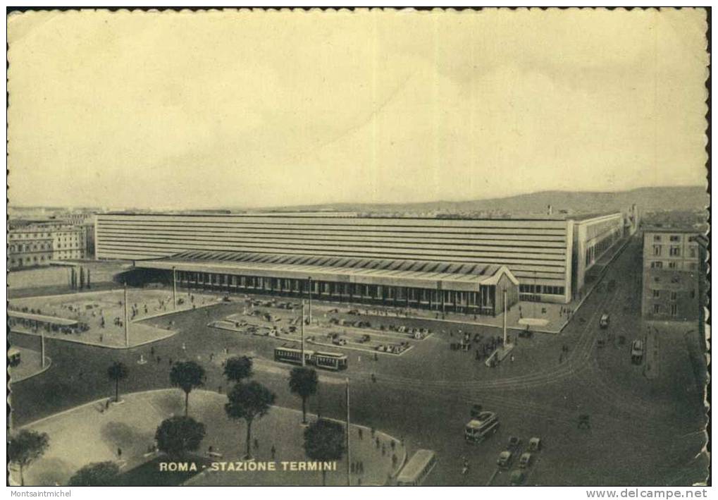 Roma. Italie. Rome. Stazione Termini. Tramways Ou Trolleys. Bus Anciens. - Autres & Non Classés