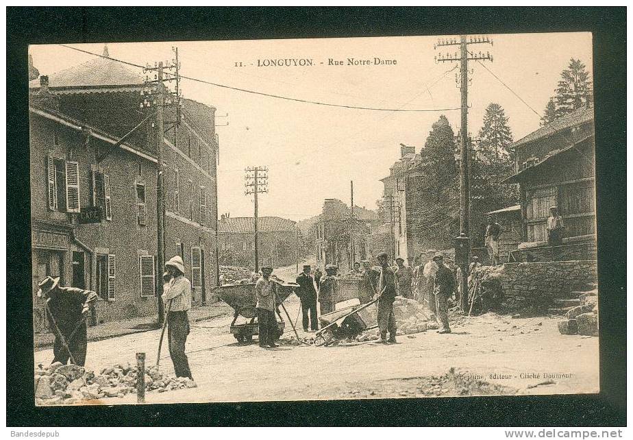 Longuyon (54) - Rue Notre Dame ( Beau Plan Animé Ouvrier Travaux Publics LEJEUNE Editeur N°11) - Longuyon