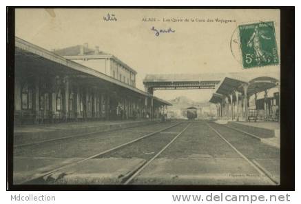 30 ALES Les Quais De La Gare Des Voyageurs - Alès