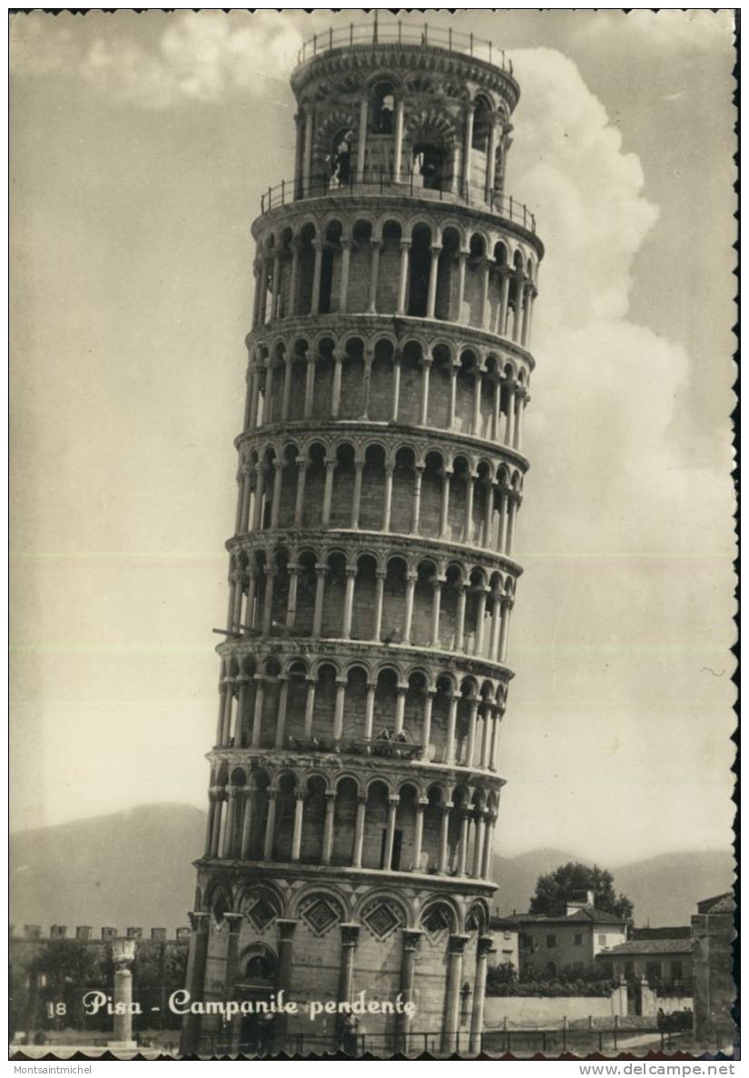 Pisa. Italie. Campanile Pendante. La Tour Penchée. Le Clocher. - Pisa