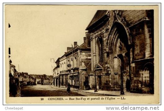 Conches - Rue Sainte-Foye Et Portail De L'Eglise   -  20 - Conches-en-Ouche