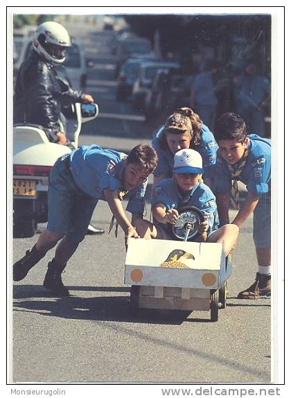 SCOUTISME )FL) SCOUTS VOITURE EN CARTON, CPSM, Ed Des Scouts De France - Scoutismo