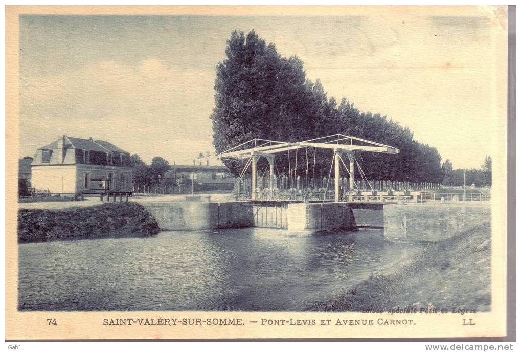 80 --- Saint - Valery - Sur - Somme --- Pont - Levis Et Avenue Carnot - Saint Valery Sur Somme