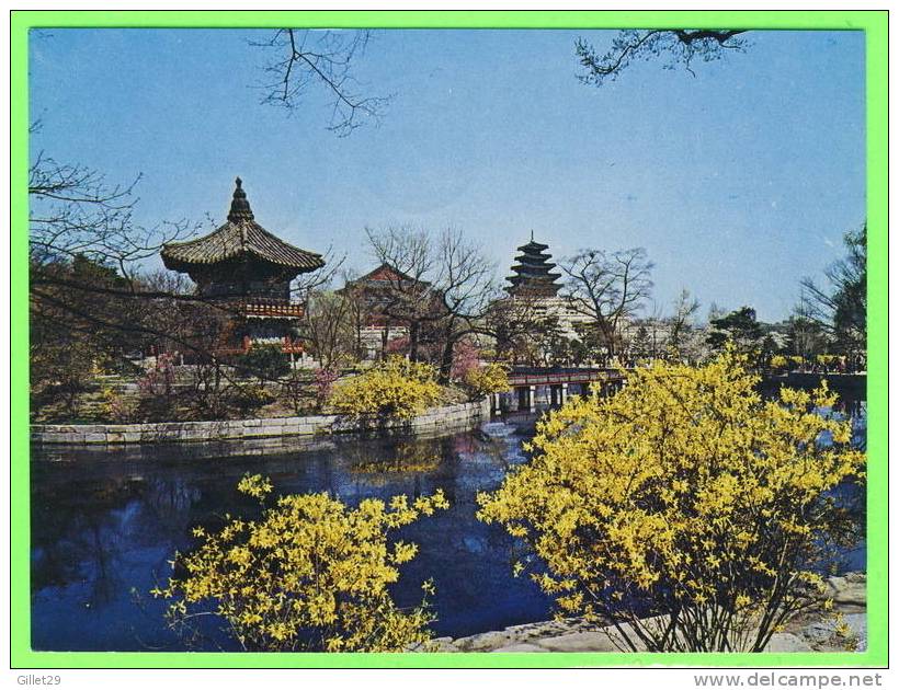 SEOUL, KOREA - HYANGWEON-JEONG PAVILION AT GYEONGBOG PALACE - CARD IS WRITTEN - CORÉE DU SUD - - Corée Du Sud