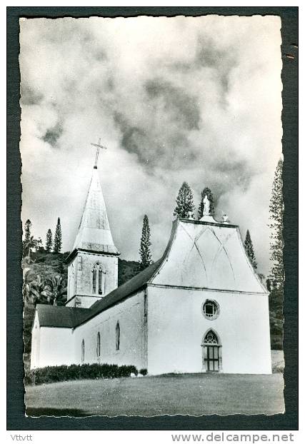 TOM - NOUVELLE CALEDONIE : L´Ile Des Pins, Eglise De La Mission Catholique, Cliché Freddy Drilhon (circulée, 1958) - Nouvelle Calédonie